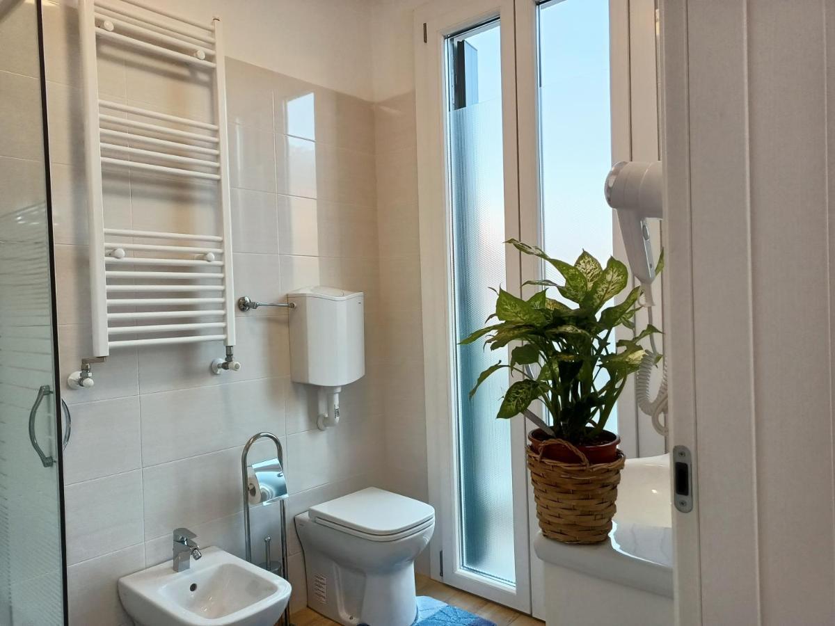 Arcobaleno Room Venezia Mestre Exterior foto